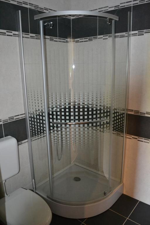 Váci Vendégház Nyíregyháza Extérieur photo