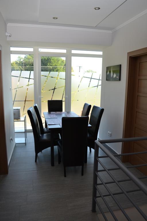 Váci Vendégház Nyíregyháza Extérieur photo