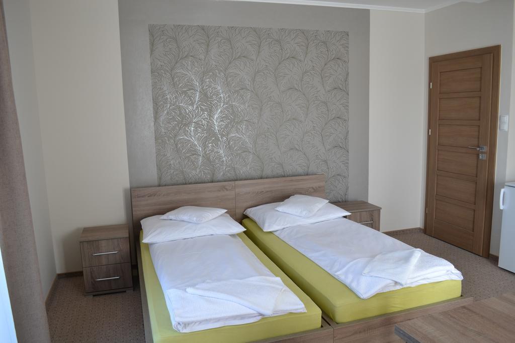 Váci Vendégház Nyíregyháza Extérieur photo