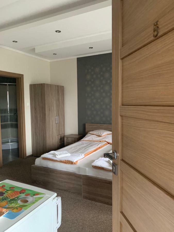 Váci Vendégház Nyíregyháza Extérieur photo