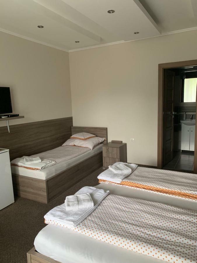 Váci Vendégház Nyíregyháza Extérieur photo